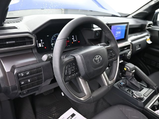 Used 2025 Toyota Tacoma SR5 w/ SR5 Upgrade Package AWD/4WD image 21