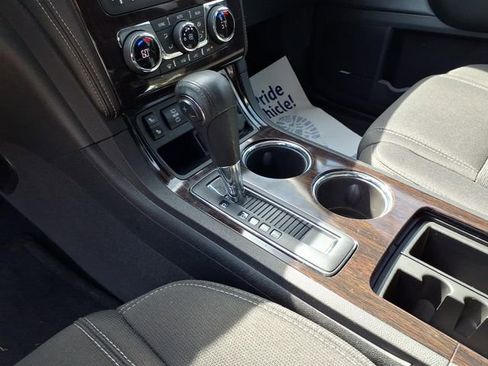 Used 2016 Chevrolet Traverse LT image 20