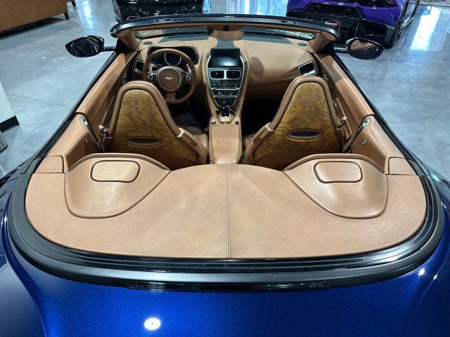 Used 2019 Aston Martin DB11 Volante RWD image 32