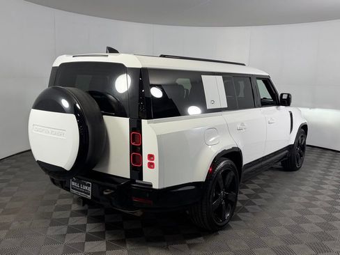 Used 2024 Land Rover Defender 130 X-Dynamic SE AWD/4WD image 5
