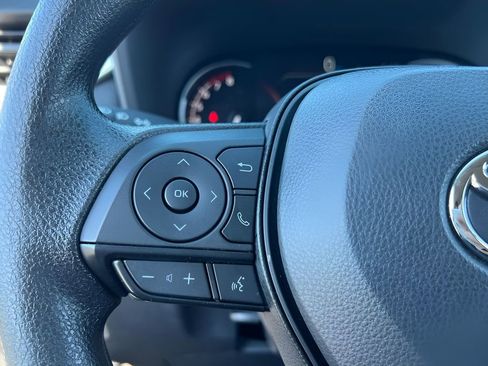 Certified 2025 Toyota RAV4 LE image 21