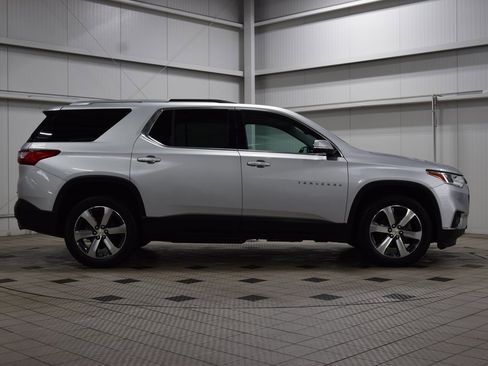 Used 2018 Chevrolet Traverse LT image 9