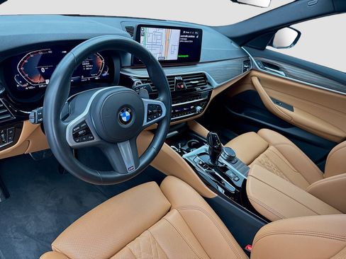 Used 2023 BMW 540i w/ M Sport Package RWD image 7