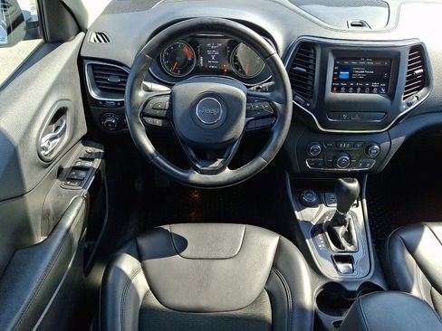 Used 2020 Jeep Cherokee Latitude Plus w/ Cold Weather Group image 11