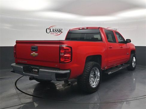Used 2018 Chevrolet Silverado 1500 LT w/ Texas Edition image 7