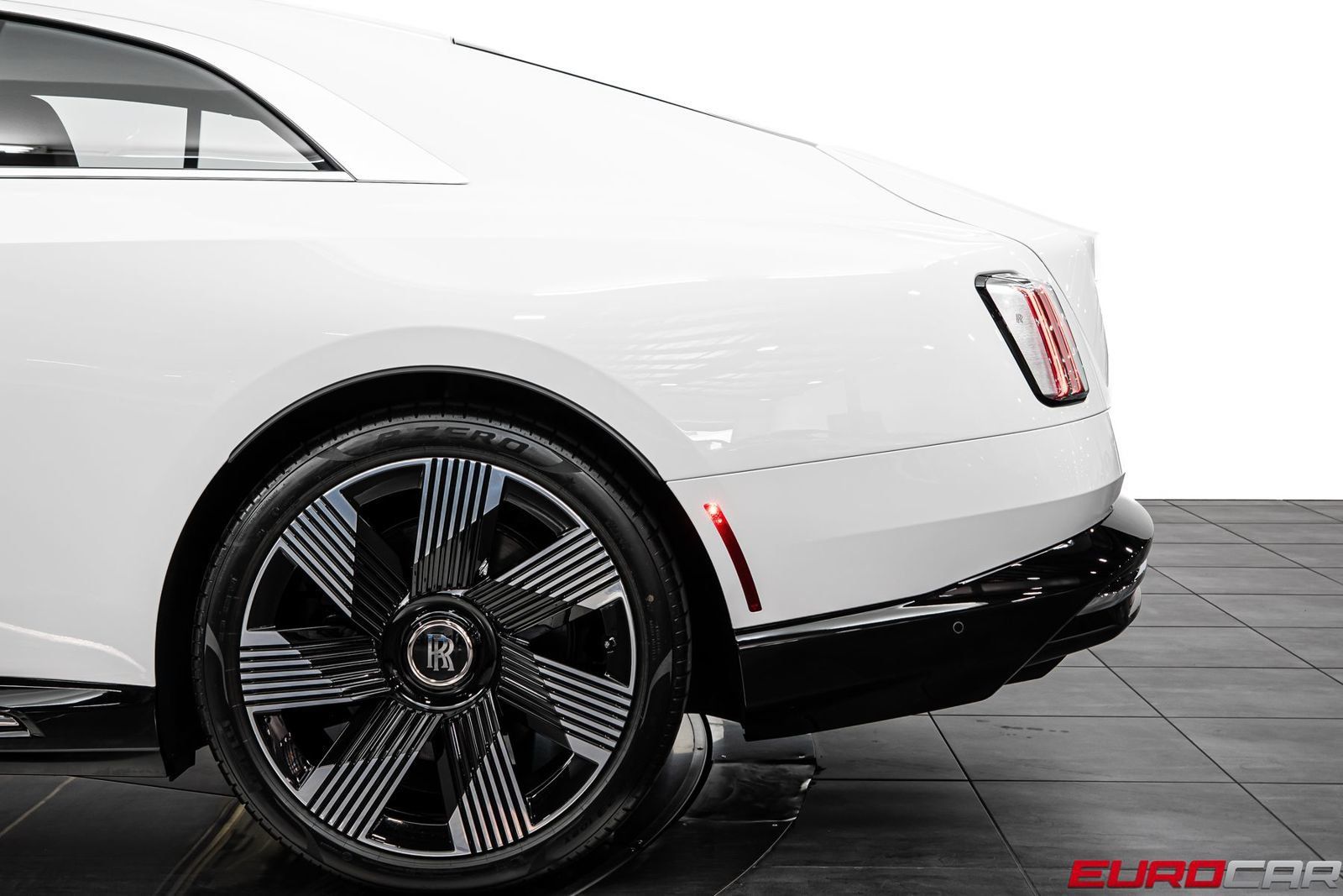 Used 2024 Rolls-Royce Spectre w/ Spectre Launch Package AWD/4WD image 16