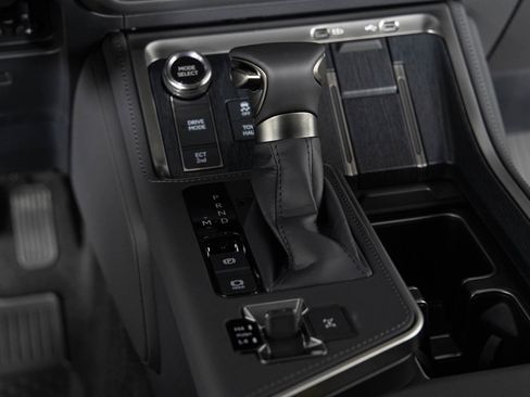 Used 2025 Lexus GX 550 image 34