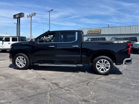 Used 2022 Chevrolet Silverado 1500 LTZ w/ LTZ Convenience Package II AWD/4WD image 3