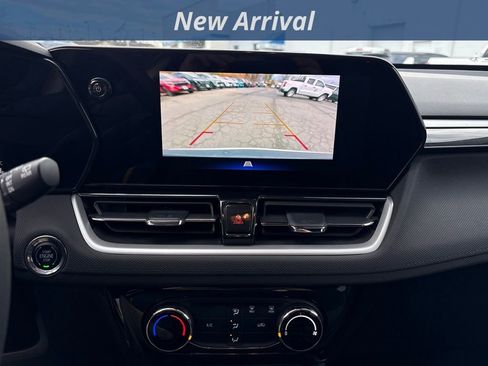 Used 2025 Chevrolet TrailBlazer LT w/ Driver Confidence Package image 10