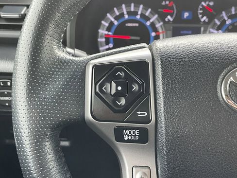 Used 2015 Toyota 4Runner Limited image 31