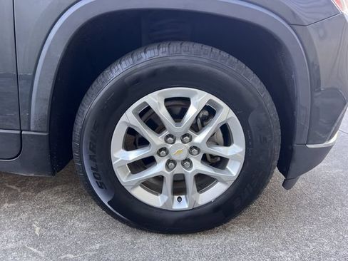 Used 2019 Chevrolet Traverse LT AWD/4WD image 35