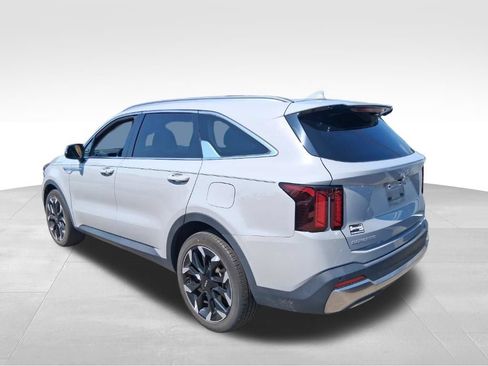 Certified 2024 Kia Sorento EX w/ Panoramic Sunroof Package FWD image 7
