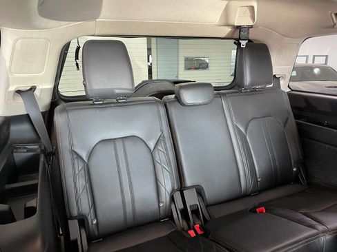 Used 2018 Ford Expedition Platinum image 28