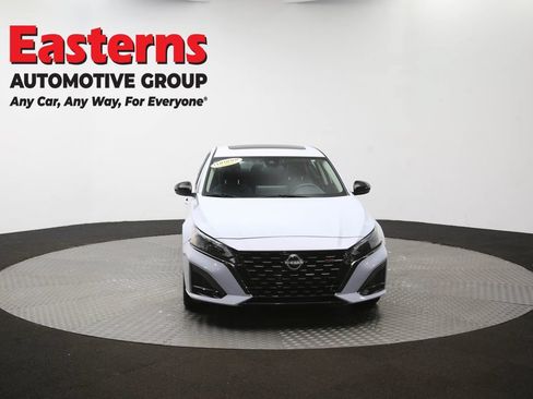 Used 2023 Nissan Altima 2.5 SR w/ SR Premium Package FWD image 53
