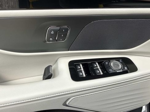 New 2026 Lincoln Nautilus Premier AWD/4WD image 19