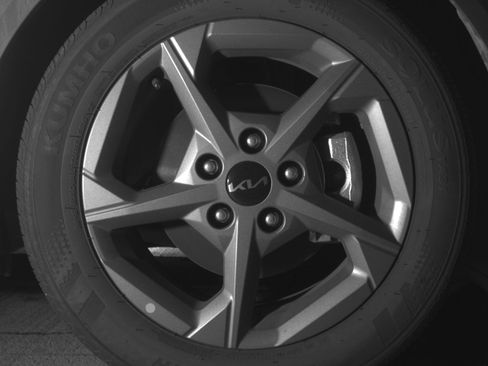 Used 2025 Kia K4 LXS image 13