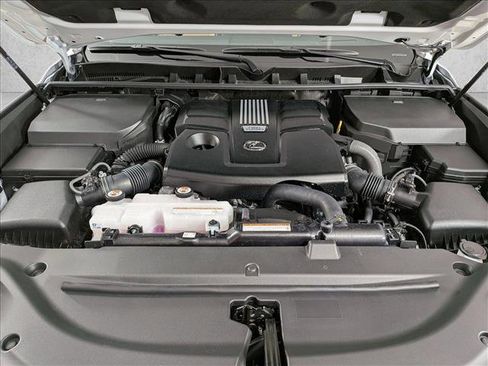 Used 2026 Lexus LX 600 4WD w/ Accessory Package (Z1) image 26