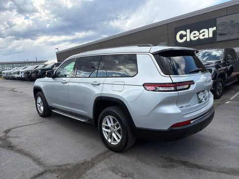 Used 2022 Jeep Grand Cherokee L Laredo w/ Luxury Tech Group I AWD/4WD image 4