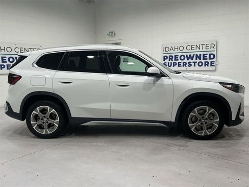 Used 2025 BMW X1 xDrive28i image 9