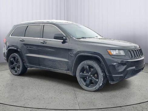 Used 2015 Jeep Grand Cherokee Altitude image 2
