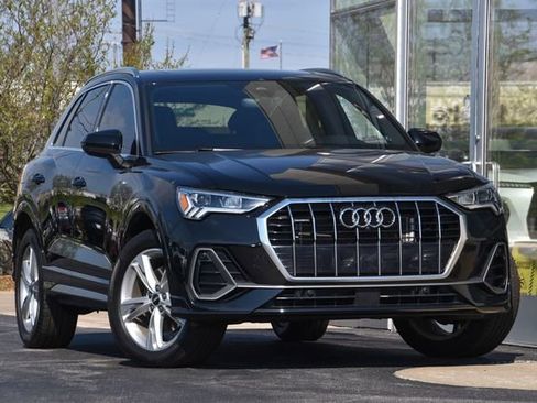 Used 2022 Audi Q3 2.0T Premium Plus w/ Premium Plus Package AWD/4WD image 4