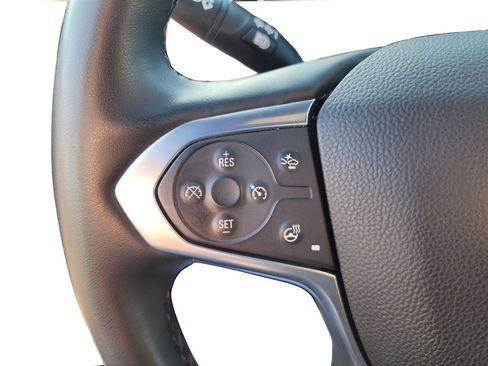 Used 2023 Chevrolet Traverse Premier image 31