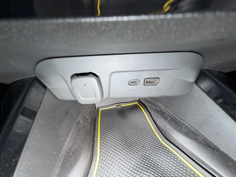 Used 2024 Chevrolet Trax ACTIV w/ Sunroof Package image 31