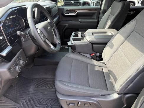 Used 2025 Chevrolet Silverado 1500 RST AWD/4WD image 9