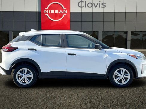 New 2025 Nissan Kicks Play S image 9