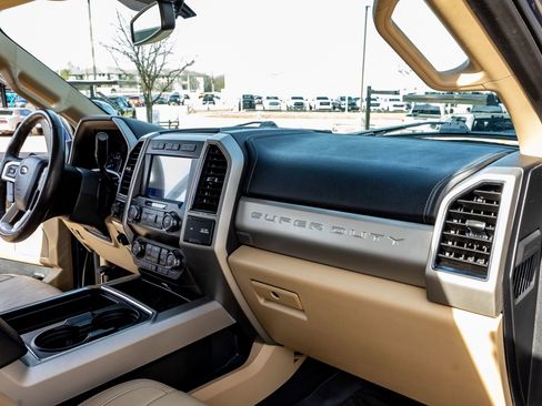 Used 2020 Ford F350 Lariat w/ Lariat Ultimate Package image 18