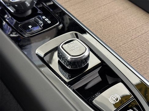 New 2026 Volvo XC60 B5 Plus w/ Protection Package Premier image 22