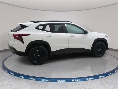 Used 2025 Chevrolet Trax ACTIV w/ Driver Confidence Package image 6