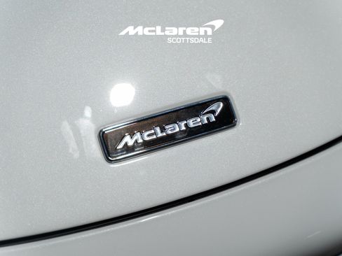 Used 2024 McLaren 750S RWD image 18