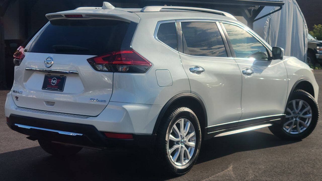 Used 2018 Nissan Rogue SV w/ Premium Package AWD/4WD image 6