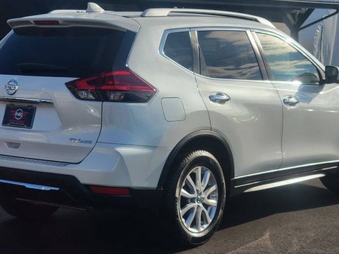 Used 2018 Nissan Rogue SV w/ Premium Package AWD/4WD image 6