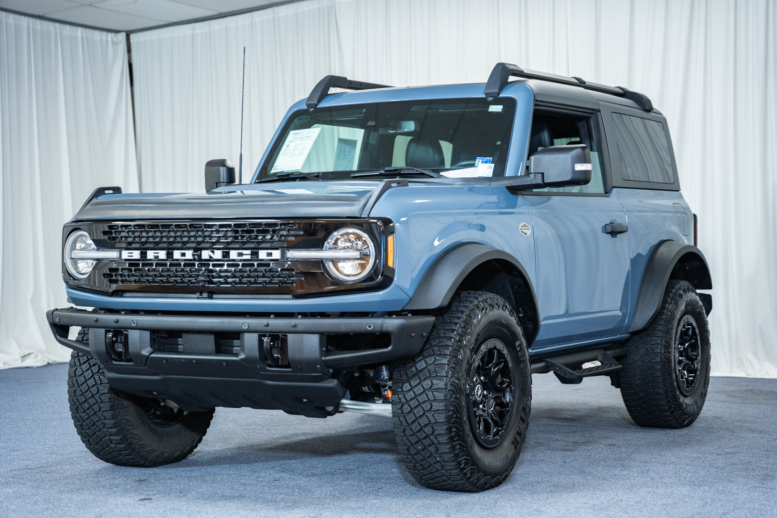 Used 2023 Ford Bronco Wildtrak AWD/4WD image 3