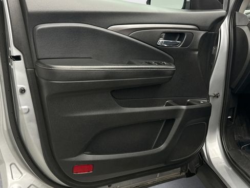 Used 2021 Honda Ridgeline Sport image 9