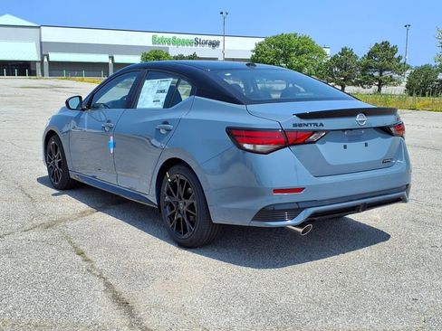 New 2025 Nissan Sentra SR w/ Midnight Edition FWD image 5