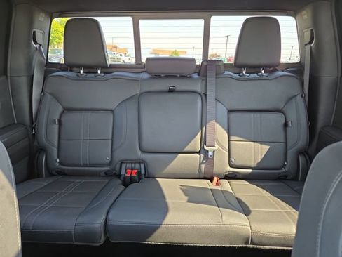 Used 2023 Chevrolet Silverado 1500 High Country w/ High Country Premium Package AWD/4WD image 30