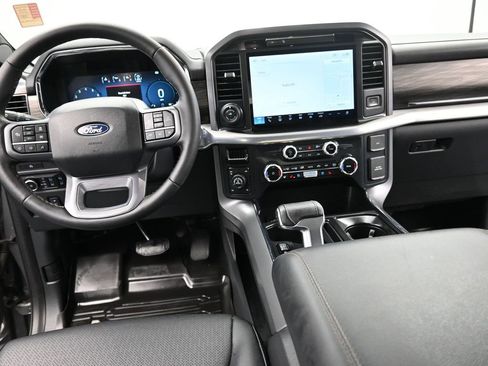 Used 2025 Ford F150 Lariat w/ FX4 Off-Road Package image 17