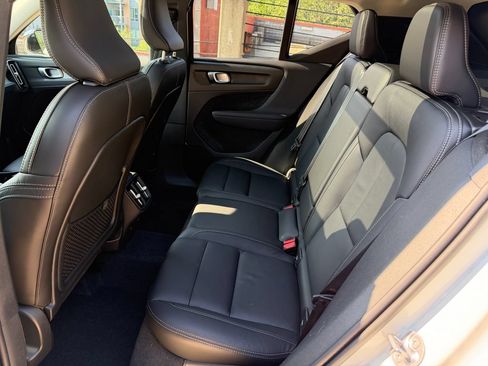 Certified 2023 Volvo XC40 B5 Plus w/ Protection Package Premier AWD/4WD image 23
