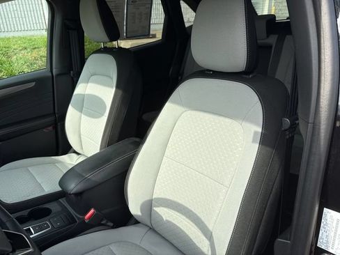 Used 2024 Ford Escape Active w/ Cold Weather Package FWD image 21