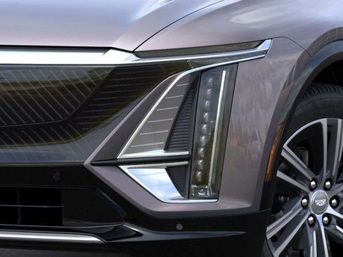 New 2026 Cadillac Lyriq Luxury RWD image 10
