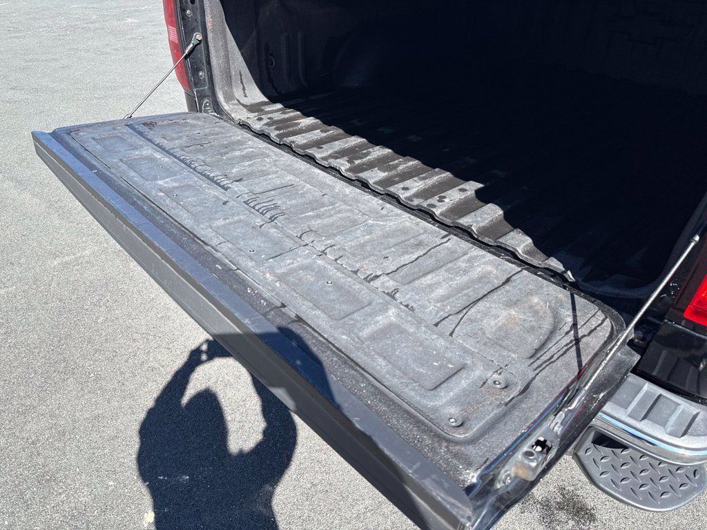 Used 2017 Chevrolet Silverado 1500 LT w/ All Star Edition AWD/4WD image 19