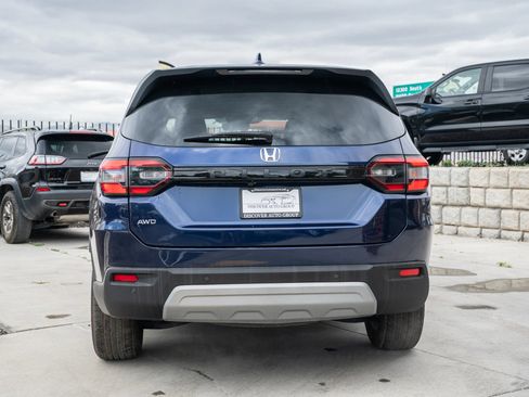 Used 2025 Honda Pilot EX-L image 6