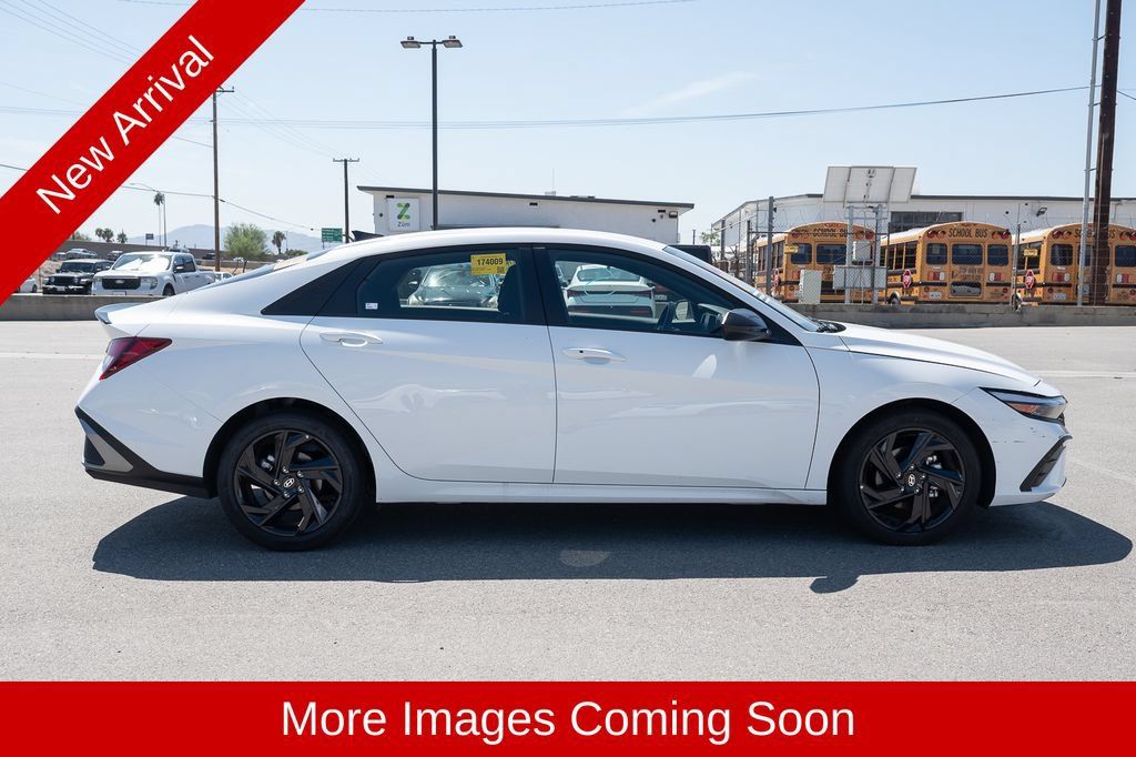 Used 2026 Hyundai Elantra Sport FWD image 3