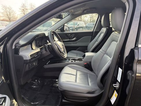 Certified 2022 Lincoln Corsair AWD w/ Equipment Group 101A image 11