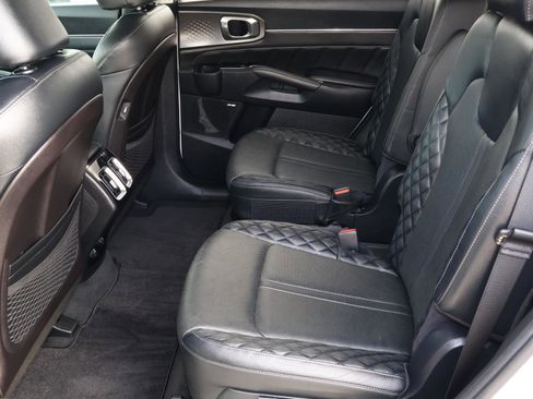 Used 2021 Kia Sorento SX image 22