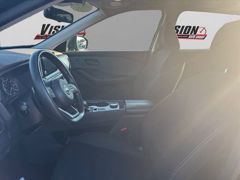 Used 2023 Nissan Rogue S image 9