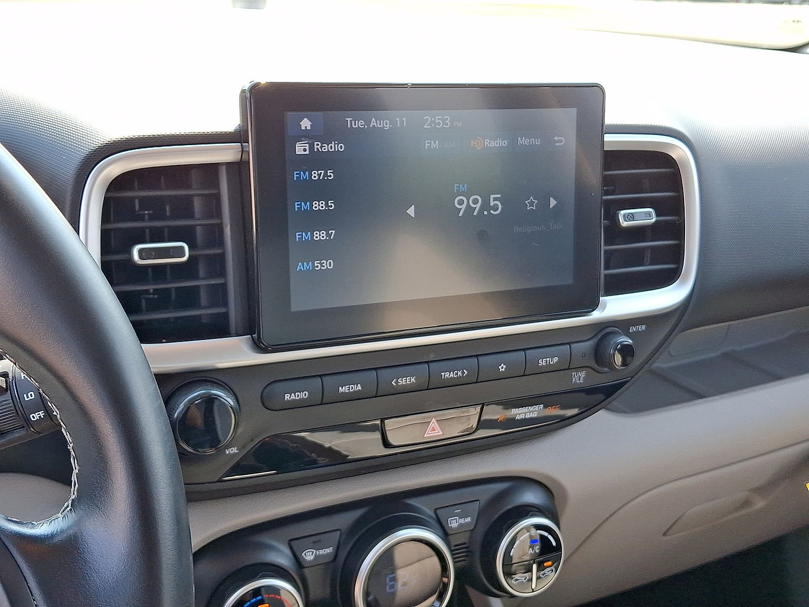 Certified 2024 Hyundai Venue SEL FWD image 20